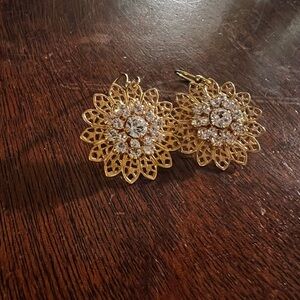 Elegant Gold Floral Earrings